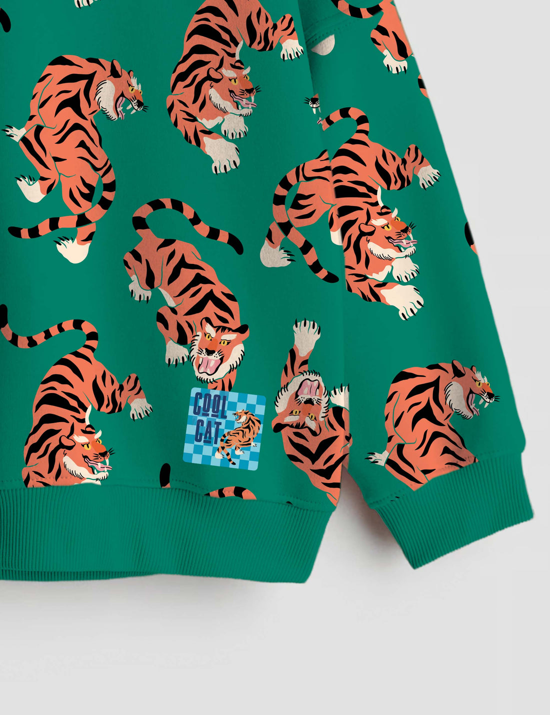 Tiger Blue & Green - Carousel Clash – Strijklabels – op een trui