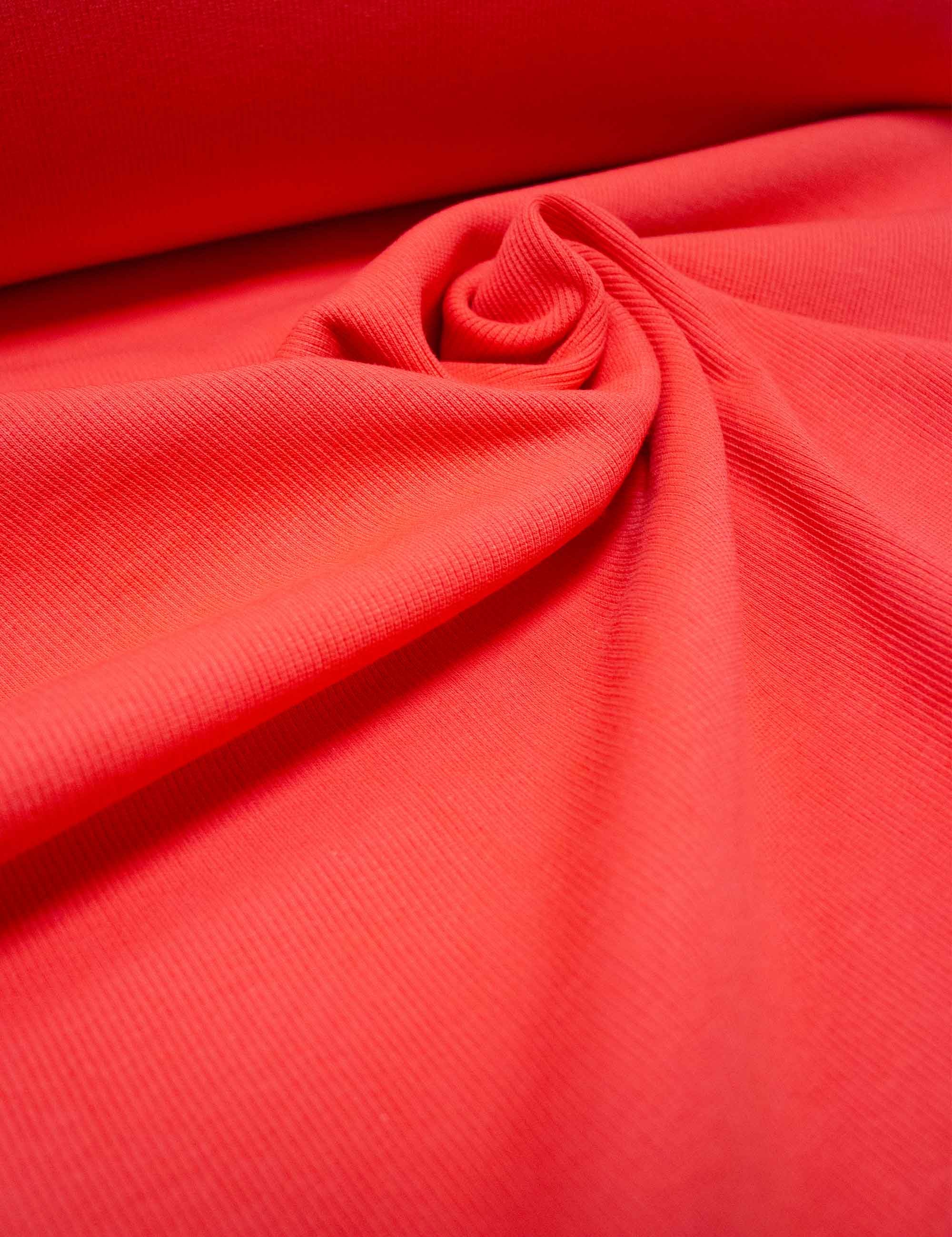 Rebel Red – Helderrode stof