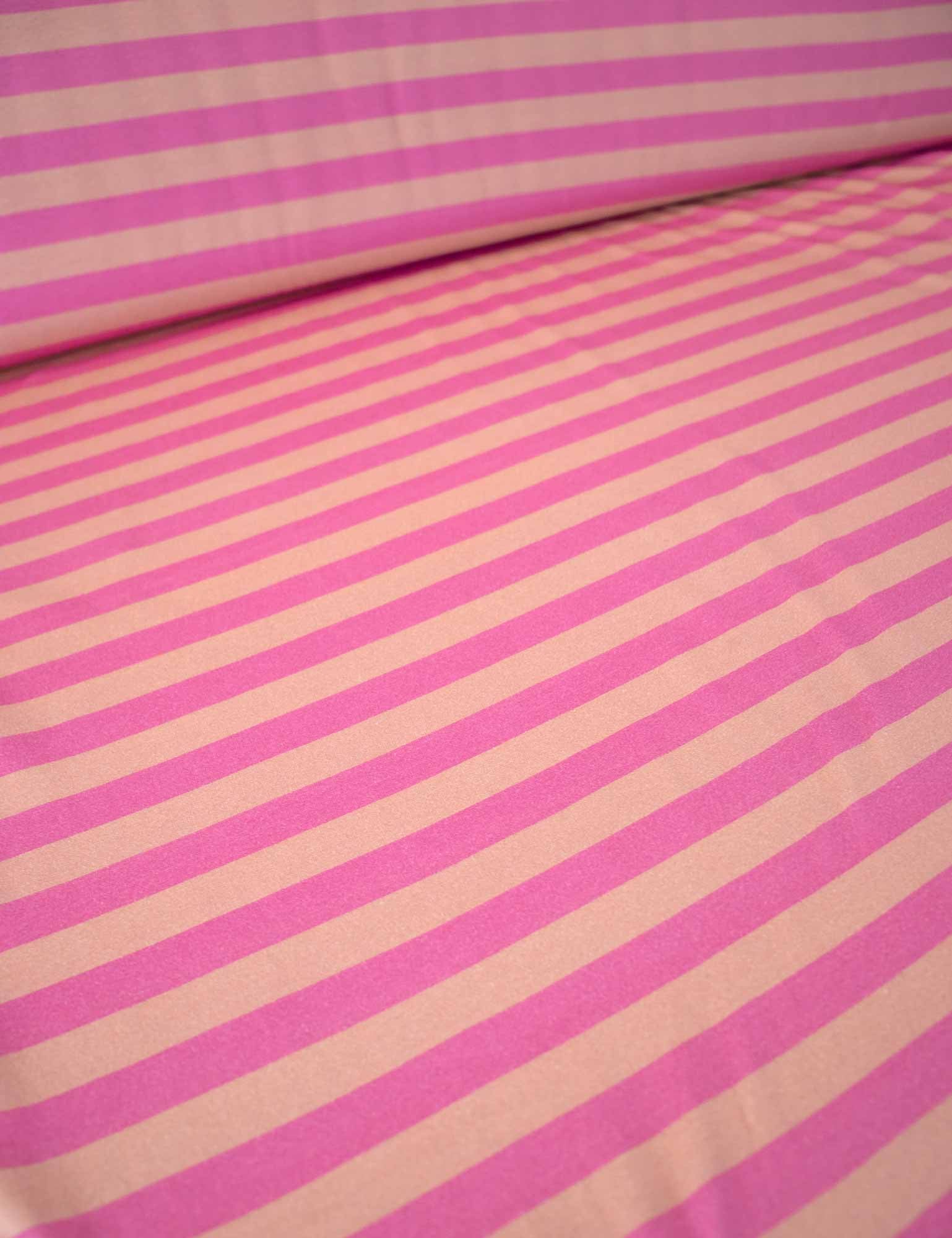 Berry-Stripe-1-100-katoen-jersey-rebel-studio-stoffen_c9be9779-88b2-4e12-99f6-1c003592f7f0.jpg