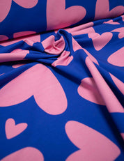 Bold Hearts Blue – French Terry stof – 170 cm breed