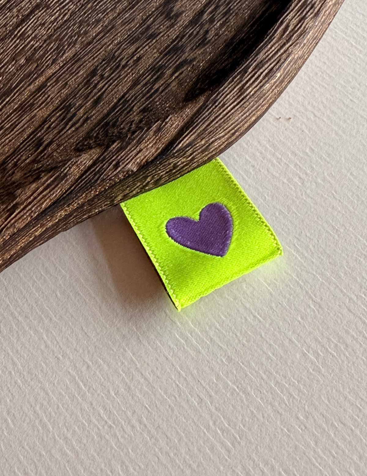 Hand Made Hearts Lilac | Woven sew-in label