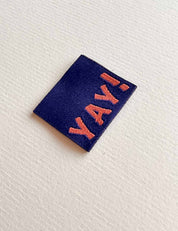 Yay! Aubergine | Woven sew-in label
