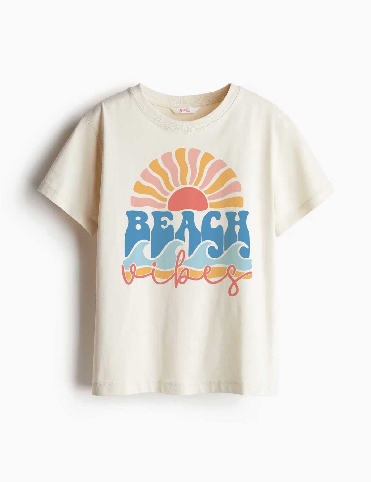 Beach Vibes - Salt & Sun Club – Strijktransfer – op een T-shirt