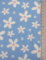 Daisy Pop Sky Blue – Rib tricotstof – 125 cm breed