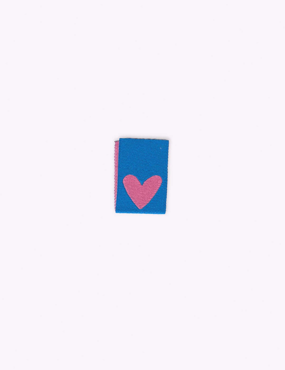 double-heart-blue-geweven-naailabel-Rebel-Studio_fc080eb6-3079-4c13-8bf7-7e93d4b2b239.jpg