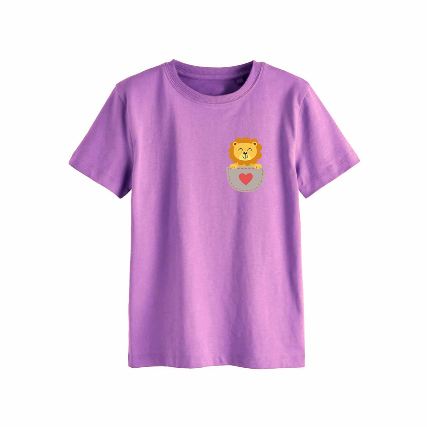 Leeuw - Pocket Fun – Strijktransfer – op een T-shirt