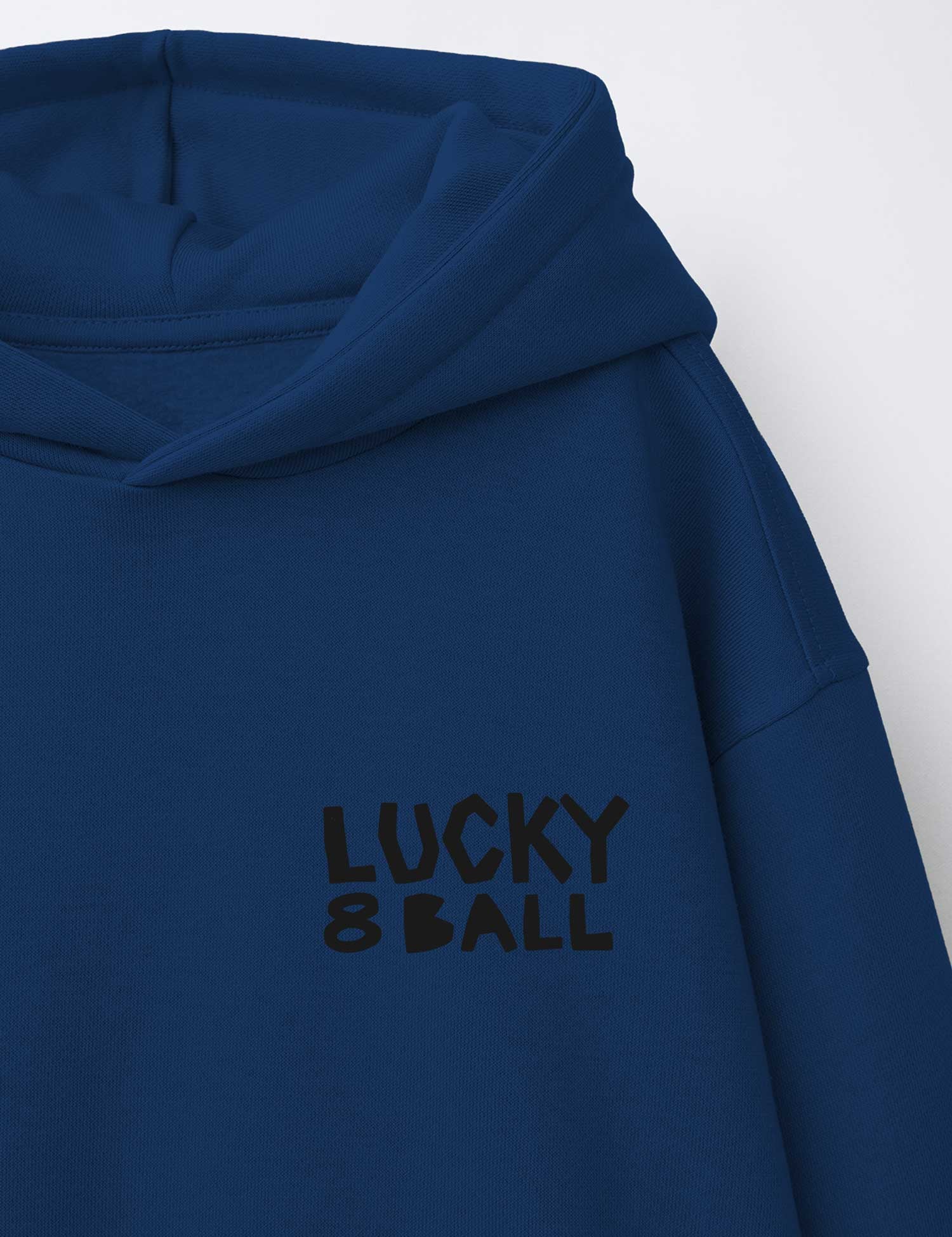 Lucky 8 Logo strijktransfer op een trui – inspiratievoorbeeld