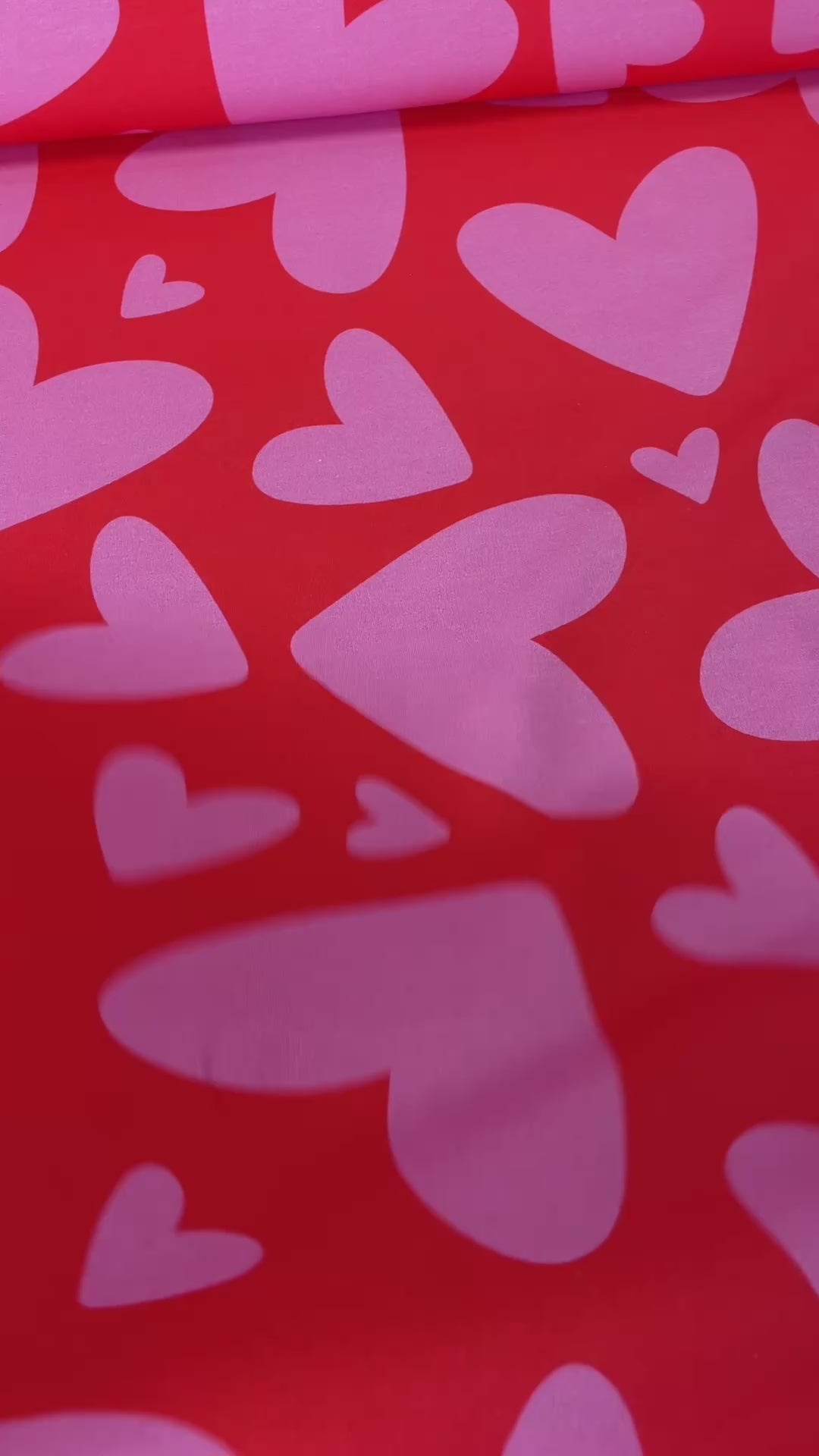 Bold Hearts Red | French Terry | 170 cm wide