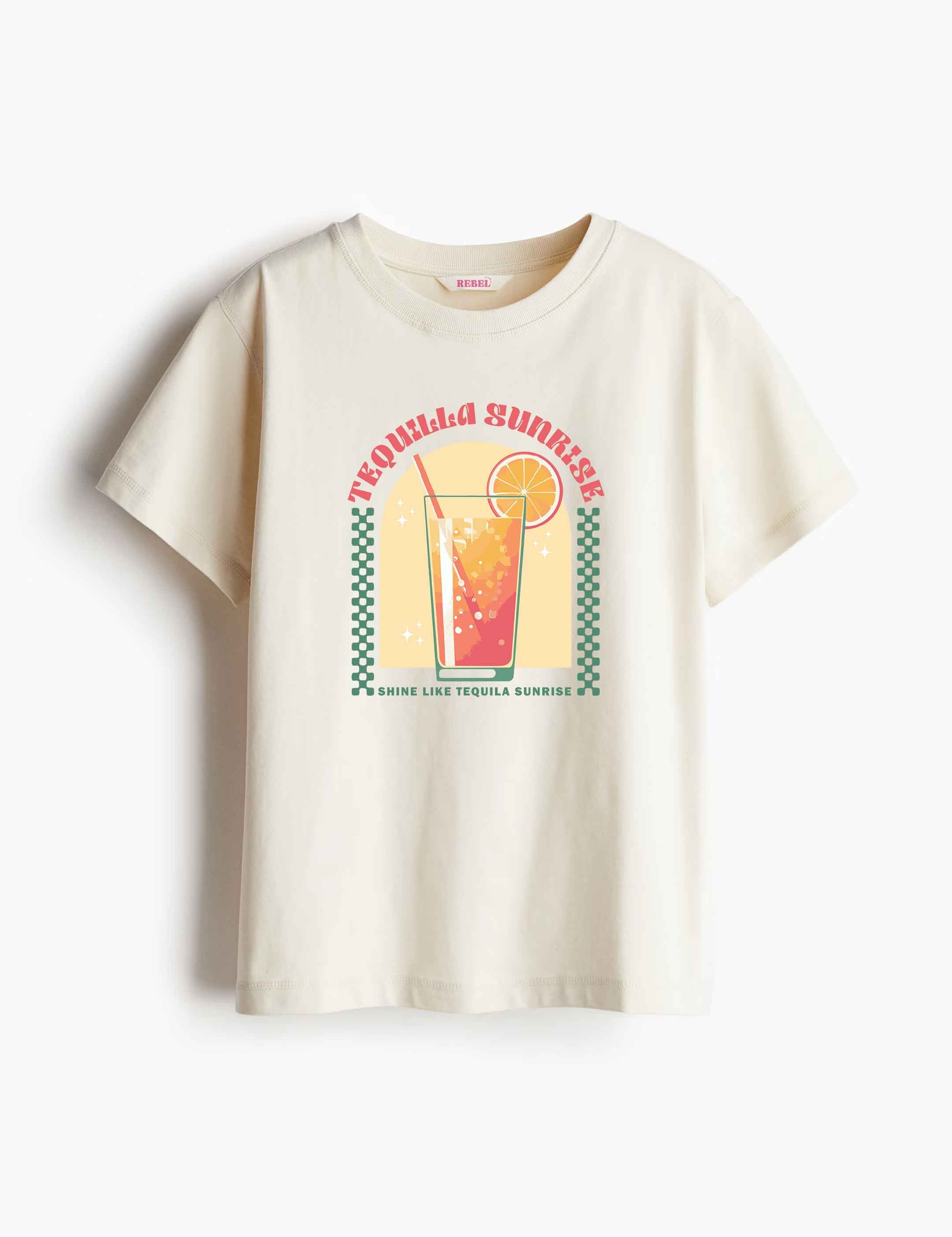 Tequila Sunrise – Cocktail Club – Strijktransfer – op een T-shirt