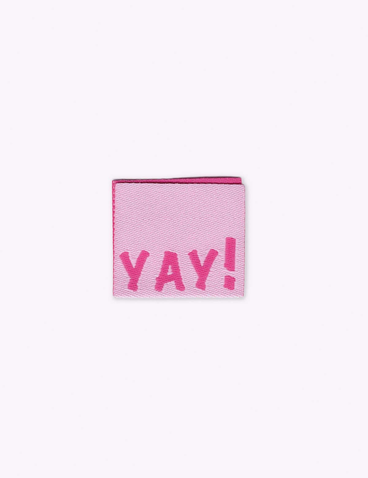 yay-pink-geweven-naailabels-rebel-studio_b5e780be-cc8a-4c4b-80ff-038b51fb06e3.jpg